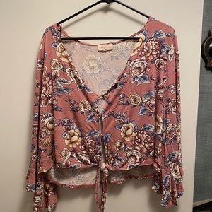 Very cute blouse!